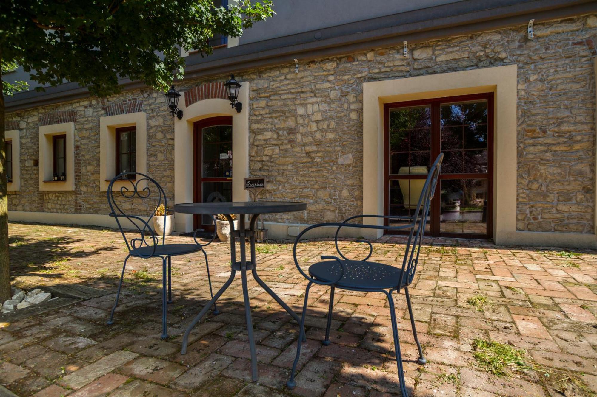Chateau Nightingales Hostoun 외부 사진