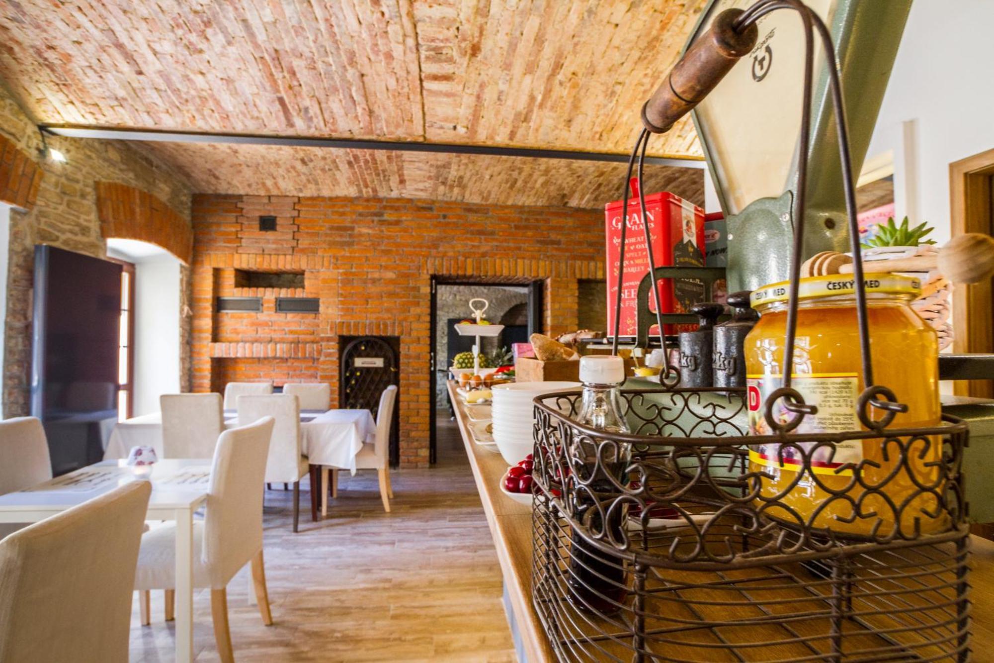 Chateau Nightingales Hostoun 외부 사진