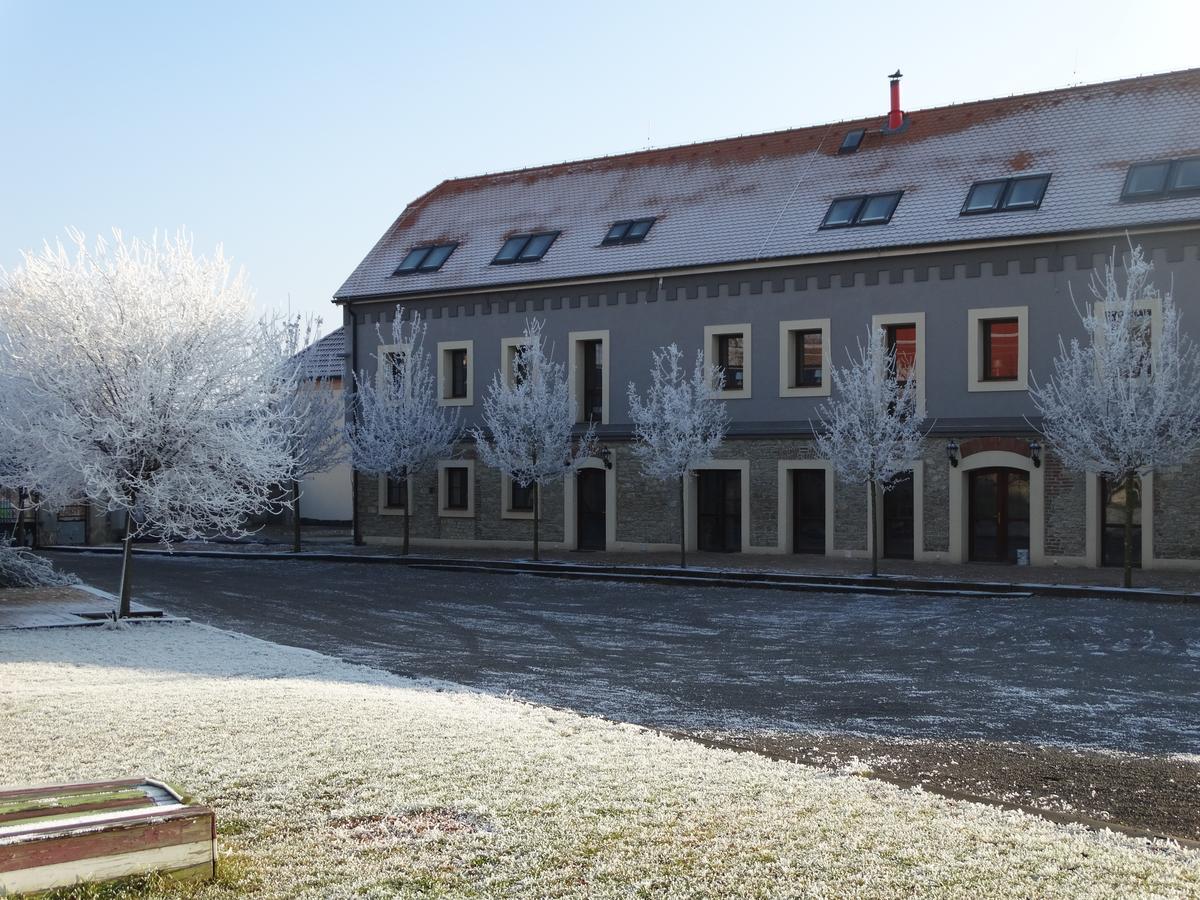 Chateau Nightingales Hostoun 외부 사진